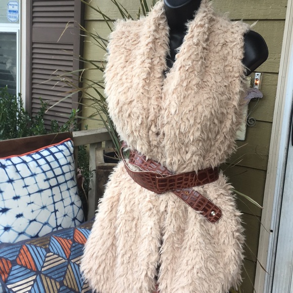 BBX Lephsnt Jackets & Blazers - BBX Lephsnt faux fur vest